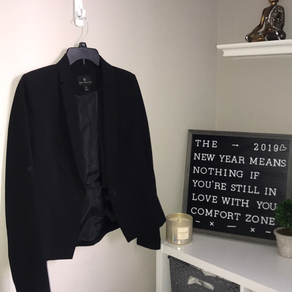Black blazer!
